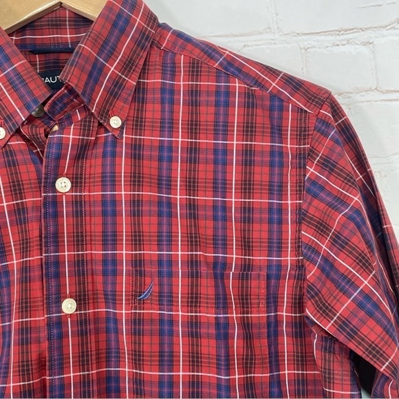 Nautica Shirt Mens Small Plaid Wrinkle Resistant Cotton Button Up Red Blue - Picture 8 of 9